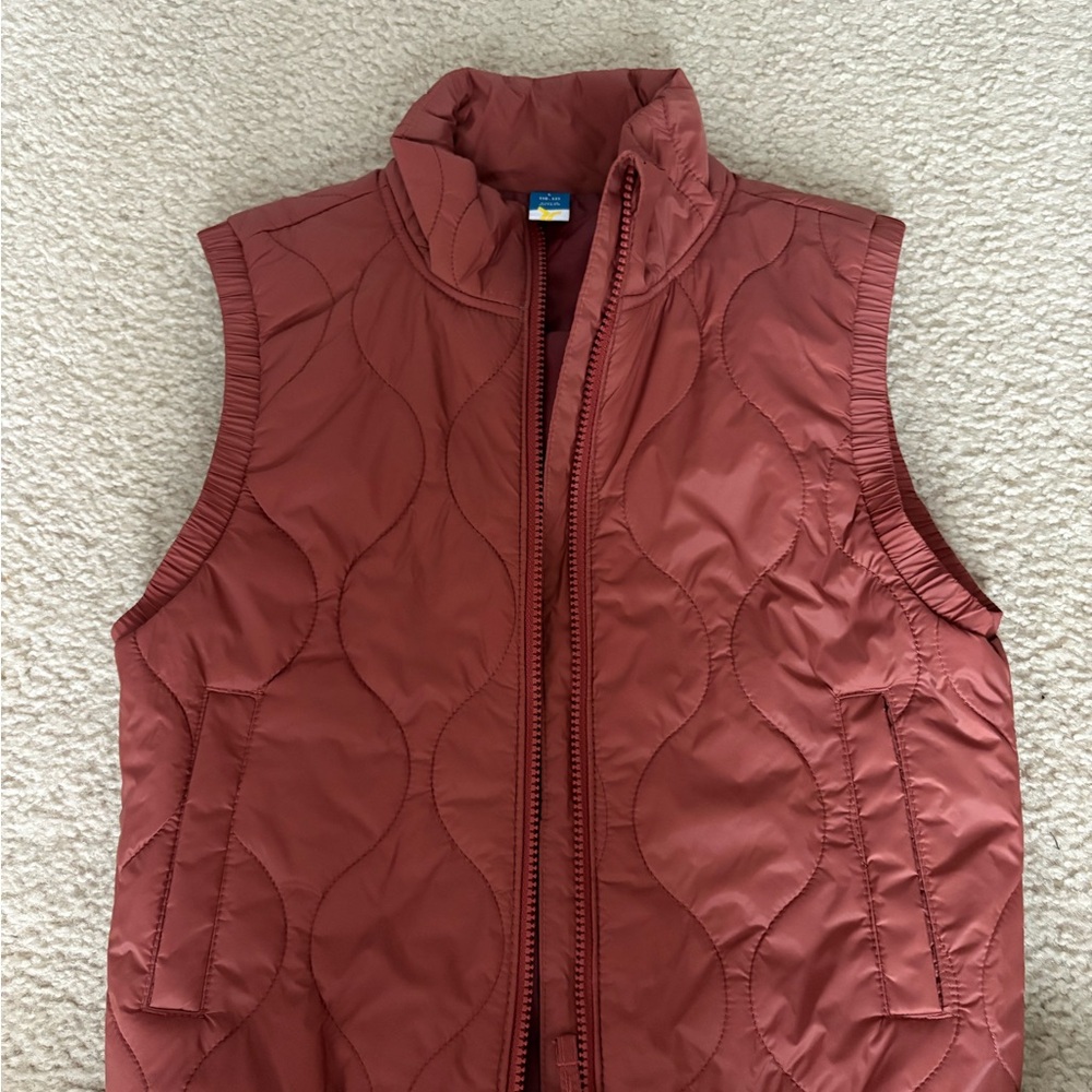 Old Navy Quilted Vest in Rust Red